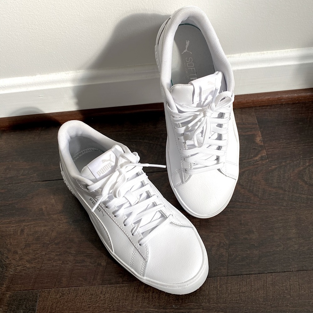 8.5 Woman’s Puma white shoe